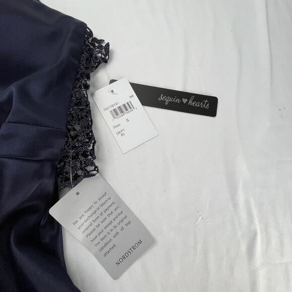 Sequin Hearts Dress Size: 5 - Picture 10 of 10